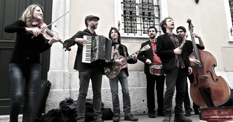 Maxmaber Orkestar in concerto