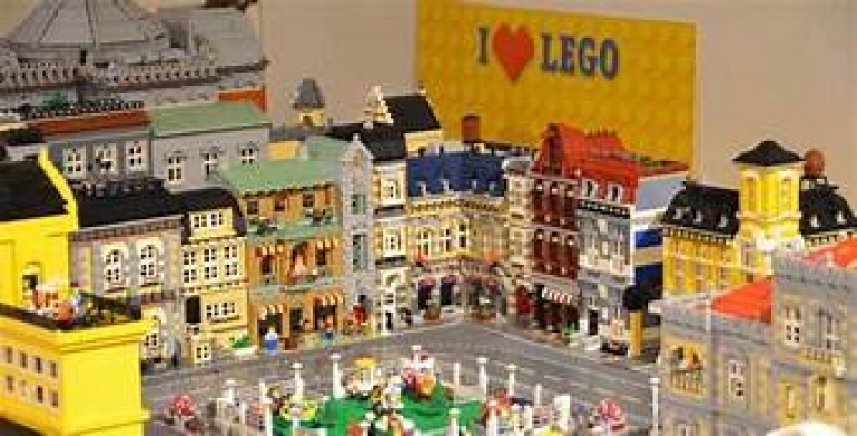 Al Salone degli Incanti la mostra I love Lego
